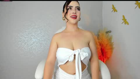 Snapshot of hannahudson__ chatting on 01/01/25, 01:58 Camila online show from 01/01/25, 01:58