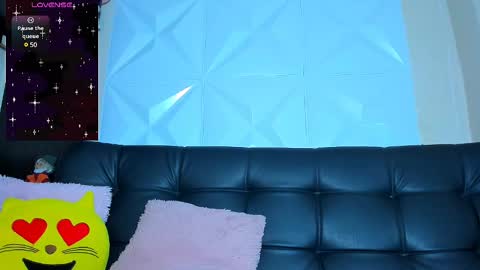 Snapshot of hannalopez02 chatting on 02/17/25, 12:48 Hanna Independent Model online show from 02/17/25, 12:48