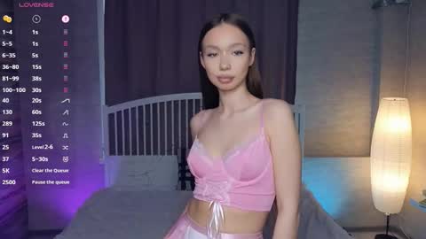 Snapshot of hannavaile chatting on 03/26/26, 07:47 Hanna online show from 03/26/26, 07:47