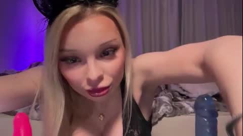 Snapshot of hannaxlovex chatting on 12/03/25, 05:11 FREE LIMITED online show from 12/03/25, 05:11