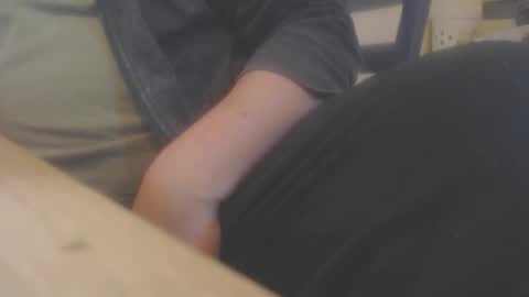 hannes_k online show from 10/21/25, 10:10