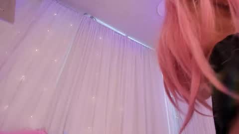 Hannie ws online show from 02/13/25, 04:07