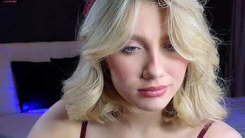 Adele online show from 12/03/24, 12:27