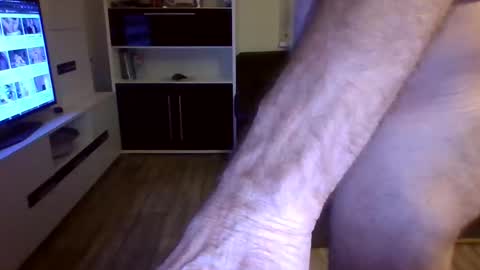 Snapshot of hanzik1954 chatting on 03/09/25, 05:49 hanzik1954 online show from 03/09/25, 05:49