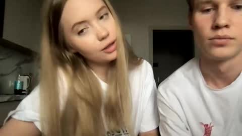 happy__fam online show from 05/22/26, 10:21