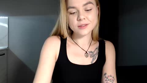 Snapshot of happy_fox_ chatting on 01/14/25, 07:43 happy_fox_ online show from 01/14/25, 07:43