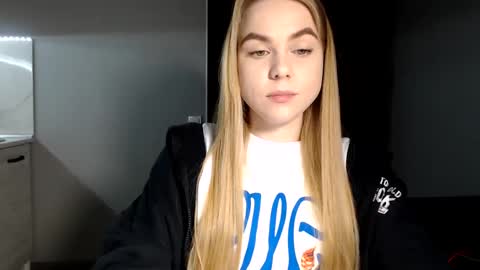 Snapshot of happy_fox_ chatting on 02/04/25, 07:44 happy_fox_ online show from 02/04/25, 07:44