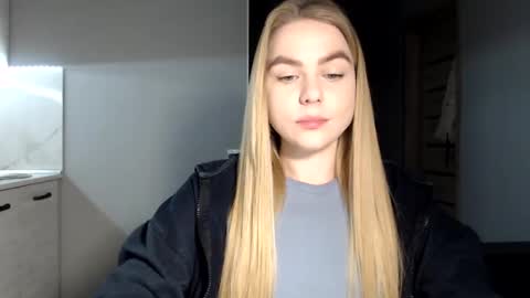 Snapshot of happy_fox_ chatting on 03/11/25, 09:48 happy_fox_ online show from 03/11/25, 09:48