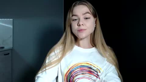 Snapshot of happy_fox_ chatting on 11/15/25, 07:10 happy_fox_ online show from 11/15/25, 07:10