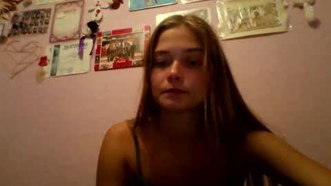 happyemily  online show from 10/27/25, 06:23