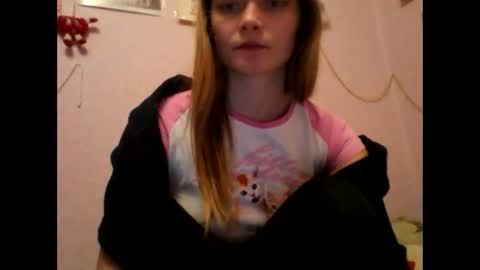 Snapshot of happyemily18 chatting on 02/02/26, 05:22 happyemily online show from 02/02/26, 05:22