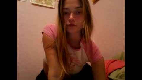 Snapshot of happyemily18 chatting on 02/12/26, 07:20 happyemily online show from 02/12/26, 07:20