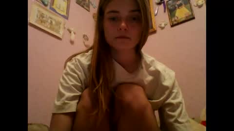 Snapshot of happyemily18 chatting on 02/23/26, 09:23 happyemily online show from 02/23/26, 09:23