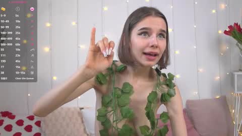 Snapshot of happynewdear chatting on 03/09/25, 08:51 Evy online show from 03/09/25, 08:51