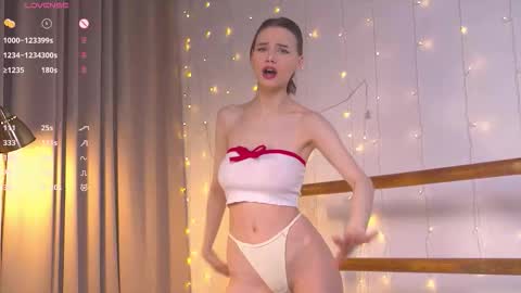 Snapshot of happynewdear chatting on 02/03/26, 12:53 Evy online show from 02/03/26, 12:53