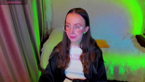 Snapshot of happystephanie chatting on 02/09/26, 08:24 Stephanie online show from 02/09/26, 08:24