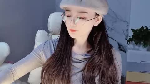 Daisy online show from 12/19/24, 01:51