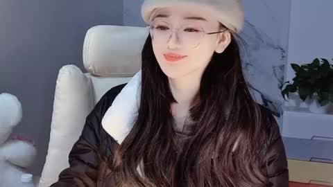 Daisy online show from 12/19/24, 04:57