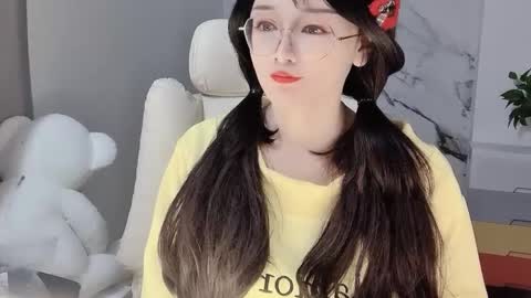 Daisy online show from 02/14/25, 03:54