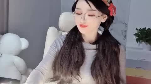 Daisy online show from 02/19/25, 01:50