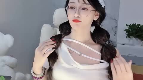 Daisy online show from 02/26/25, 02:03