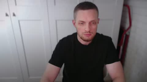 Snapshot of happyvelvetpaw chatting on 06/18/26, 10:09 happyvelvetpaw online show from 06/18/26, 10:09