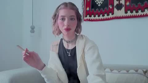 Vivy online show from 04/12/26, 07:13