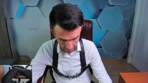 Snapshot of hard_and_juici chatting on 04/23/26, 12:29 Steve online show from 04/23/26, 12:29