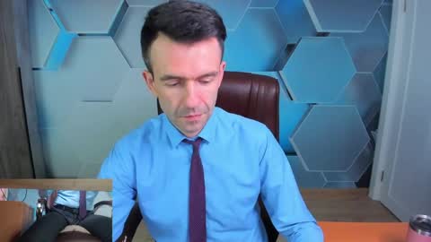 Snapshot of hard_and_juici chatting on 04/25/26, 01:41 Steve online show from 04/25/26, 01:41