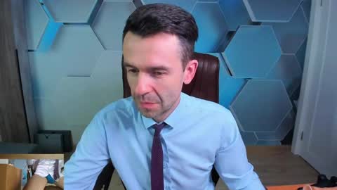 Snapshot of hard_and_juici chatting on 05/03/26, 03:12 Steve online show from 05/03/26, 03:12