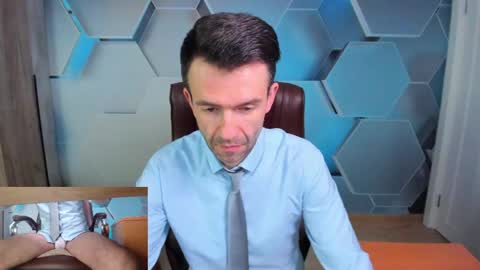 Snapshot of hard_and_juici chatting on 05/10/26, 03:12 Steve online show from 05/10/26, 03:12
