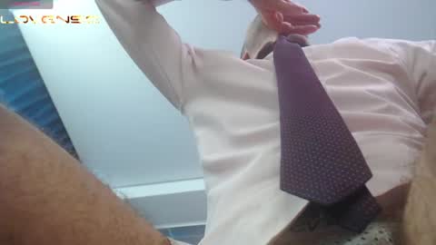 Snapshot of hard_and_juici chatting on 05/22/26, 03:39 Steve online show from 05/22/26, 03:39