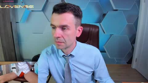 Snapshot of hard_and_juici chatting on 05/24/26, 03:22 Steve online show from 05/24/26, 03:22