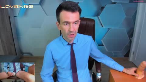 Snapshot of hard_and_juici chatting on 06/05/26, 12:22 Steve online show from 06/05/26, 12:22