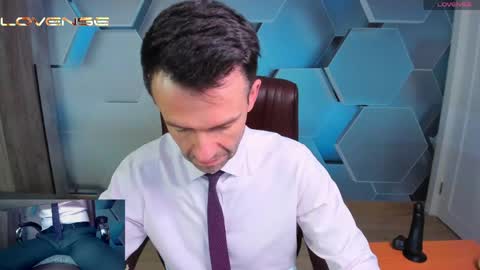 Snapshot of hard_and_juici chatting on 06/07/26, 04:16 Steve online show from 06/07/26, 04:16