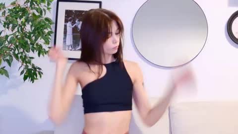 Snapshot of hard_candy_baby chatting on 12/16/25, 10:42 hard_candy_baby online show from 12/16/25, 10:42