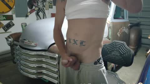 hard_knoxx1 online show from 04/15/26, 03:46