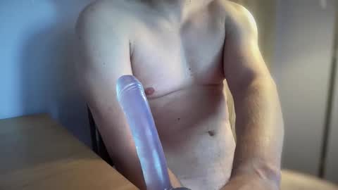 Snapshot of hard_righthander chatting on 12/17/25, 12:00 Hard RightHander online show from 12/17/25, 12:00