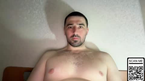 Snapshot of hard_to_obey chatting on 04/02/26, 07:55 Vadim online show from 04/02/26, 07:55