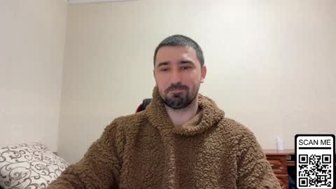 Snapshot of hard_to_obey chatting on 04/08/26, 06:41 Vadim online show from 04/08/26, 06:41