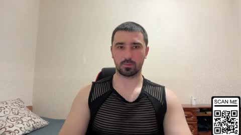Snapshot of hard_to_obey chatting on 04/10/26, 05:06 Vadim online show from 04/10/26, 05:06