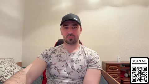 Snapshot of hard_to_obey chatting on 04/21/26, 06:55 Vadim online show from 04/21/26, 06:55