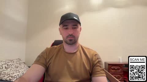 Snapshot of hard_to_obey chatting on 04/23/26, 05:59 Vadim online show from 04/23/26, 05:59