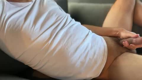 Snapshot of hardbecauseofyou chatting on 02/16/26, 07:21 hardbecauseofyou online show from 02/16/26, 07:21