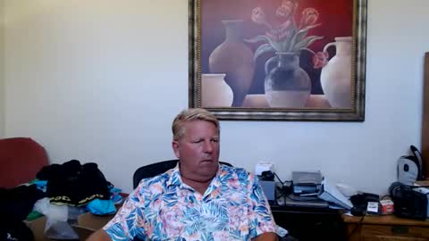 Steele and Cassie online show from 06/01/26, 07:48