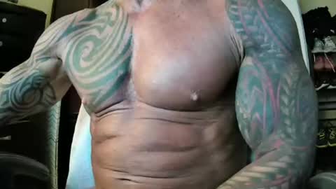 Snapshot of hardbody205a chatting on 05/23/26, 08:35 hardbody205a online show from 05/23/26, 08:35