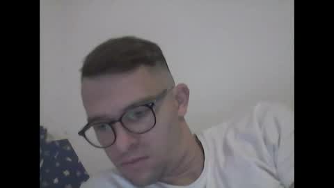 Snapshot of hardboylovemilfmoom chatting on 11/09/25, 07:39 hardboylovemilfmoom online show from 11/09/25, 07:39