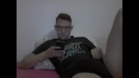 Snapshot of hardboylovemilfmoom chatting on 06/02/26, 06:32 hardboylovemilfmoom online show from 06/02/26, 06:32