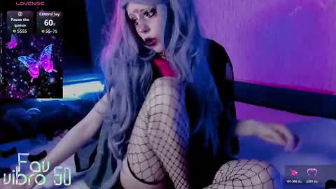 Mia online show from 11/09/25, 10:08