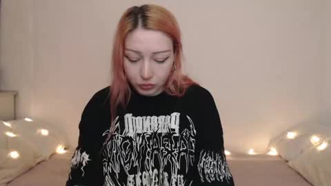 Emily online show from 05/08/26, 10:26